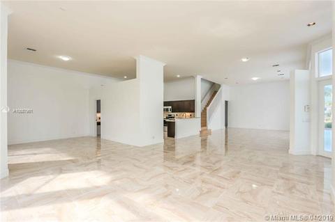2532 Montclaire Cir, Weston, FL 33327 photo 4