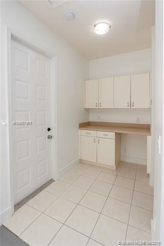 2532 Montclaire Cir, Weston, FL 33327 photo 26