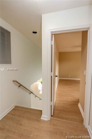 2532 Montclaire Cir, Weston, FL 33327 photo 36