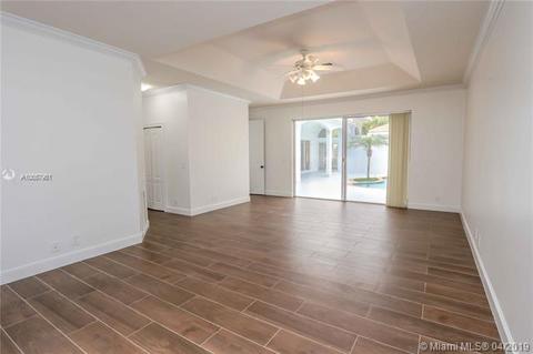 2532 Montclaire Cir, Weston, FL 33327 photo 10