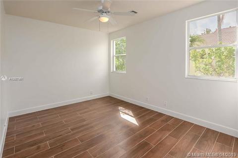 2532 Montclaire Cir, Weston, FL 33327 photo 18