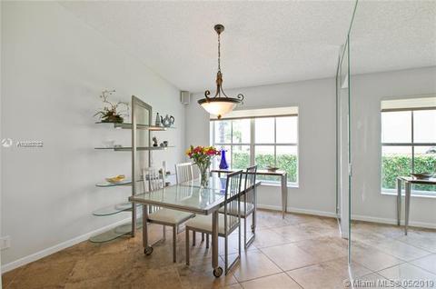 551 Carrington Ln, Weston, FL 33326 photo 7