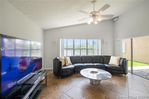 551 Carrington Ln, Weston, FL 33326 photo 9