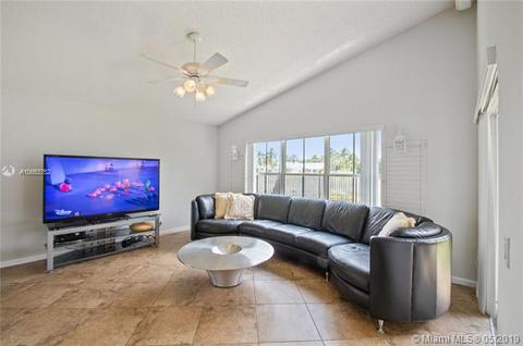 551 Carrington Ln, Weston, FL 33326 photo 10