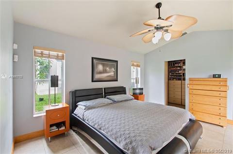 551 Carrington Ln, Weston, FL 33326 photo 16