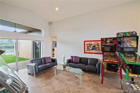 551 Carrington Ln, Weston, FL 33326 photo 13