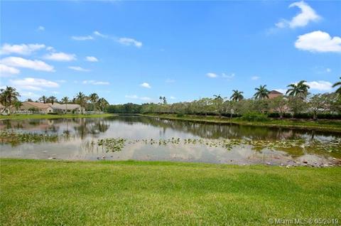 551 Carrington Ln, Weston, FL 33326 photo 1
