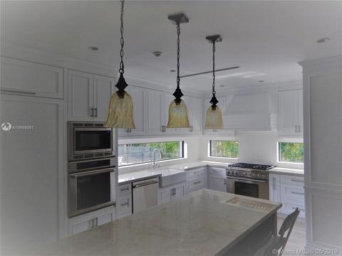 381 Navarre Dr, Miami Springs, FL 33166 photo 7