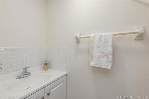 Undisclosed, Hialeah, FL 33012 photo 10