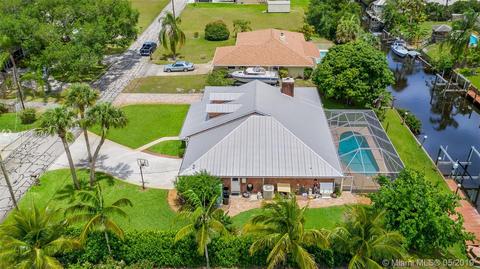 390 Sw Hbr, Stuart, FL 34997 photo 2
