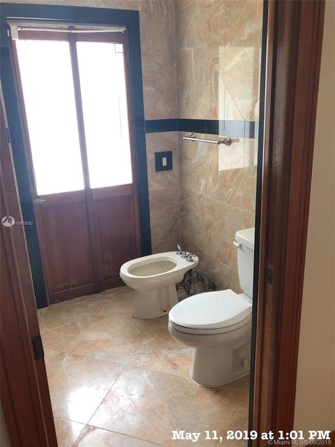 8564 NW 165th Ter, Miami Lakes, FL 33016 photo 11