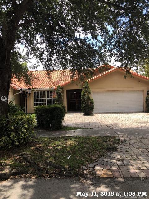 8564 NW 165th Ter, Miami Lakes, FL 33016 photo 1