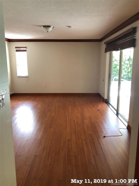 8564 NW 165th Ter, Miami Lakes, FL 33016 photo 9
