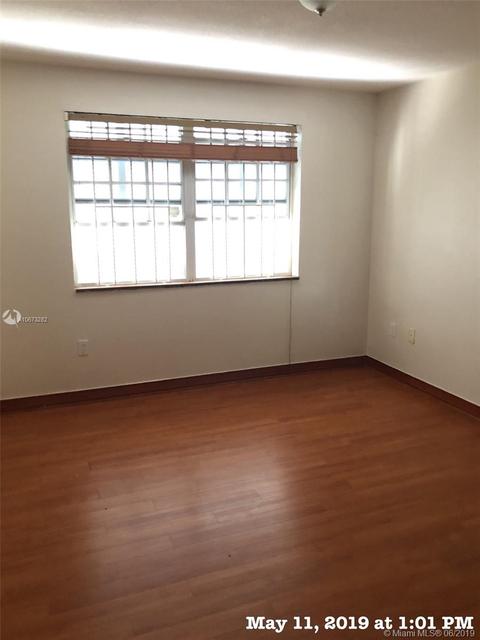 8564 NW 165th Ter, Miami Lakes, FL 33016 photo 15