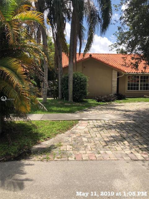 8564 NW 165th Ter, Miami Lakes, FL 33016 photo 3