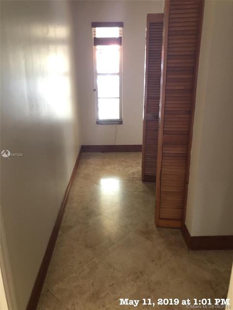 8564 NW 165th Ter, Miami Lakes, FL 33016 photo 12