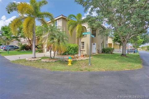 2866 W Sable Cir, Margate, FL 33063 photo 2