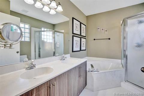 2866 W Sable Cir, Margate, FL 33063 photo 16