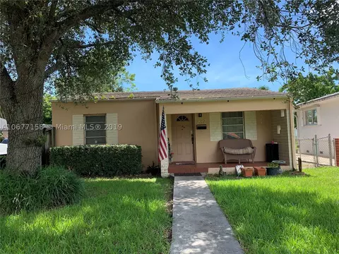 232 Shadow, Miami Springs, FL 33166 photo 1