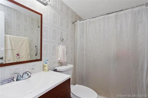 30 E 39th St #318, Hialeah, FL 33013 photo 4