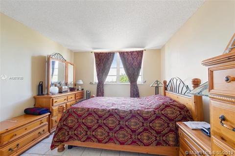 30 E 39th St #318, Hialeah, FL 33013 photo 7
