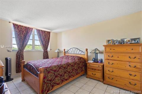 30 E 39th St #318, Hialeah, FL 33013 photo 12
