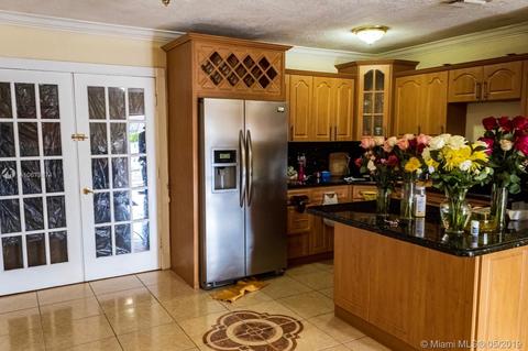 51 E 7th Ave, Hialeah, FL 33010 photo 4