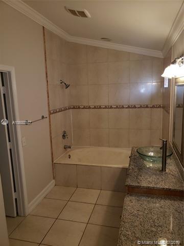 18924 NW 54th Ave, Miami Gardens, FL 33055 photo 13