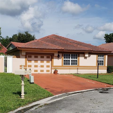 18924 NW 54th Ave, Miami Gardens, FL 33055 photo 1