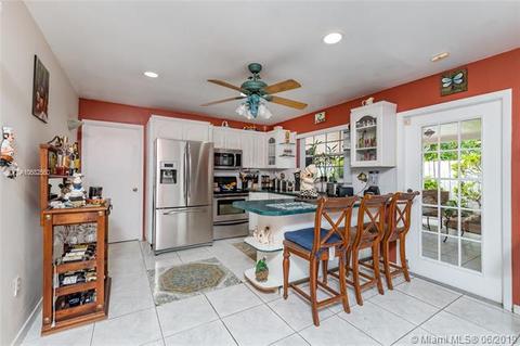650 E 5th St, Hialeah, FL 33010 photo 14
