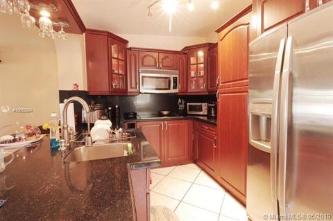 4128 E 9th Ln, Hialeah, FL 33013 photo 8