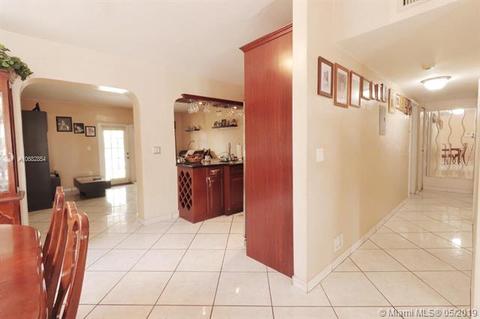 4128 E 9th Ln, Hialeah, FL 33013 photo 7