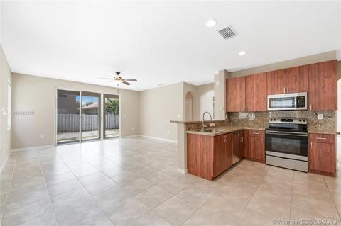 2730 SW 126th Way, Miramar, FL 33027 photo 11