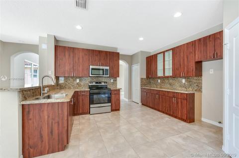 2730 SW 126th Way, Miramar, FL 33027 photo 12