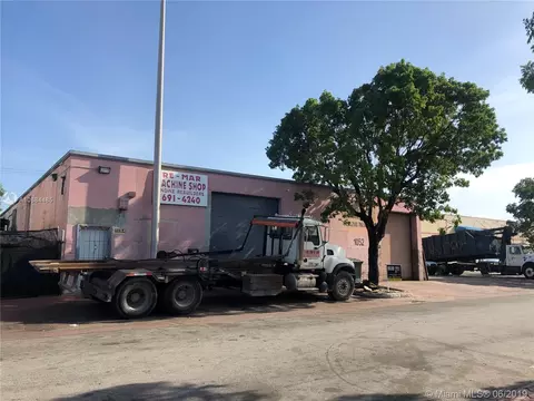 1054 E 27th St, Hialeah, FL 33013 photo 3