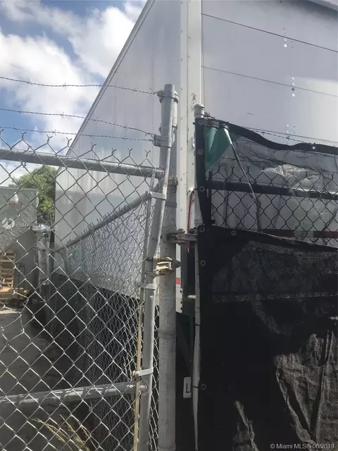 1054 E 27th St, Hialeah, FL 33013 photo 12