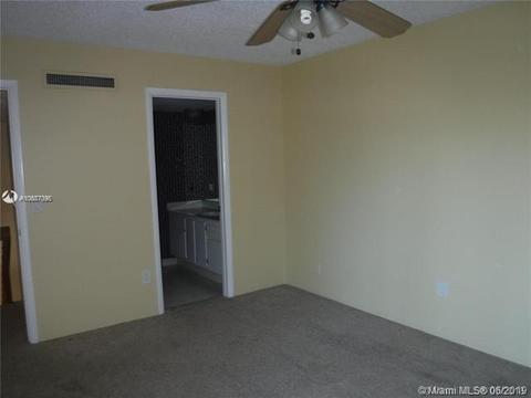 825 Center St 53-c, Jupiter, FL 33458 photo 9