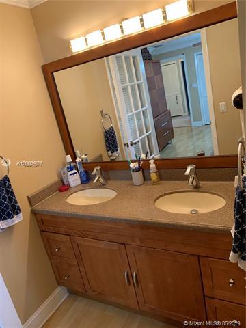 14841 Lewis Rd, Miami Lakes, FL 33014 photo 13