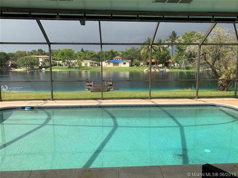 14841 Lewis Rd, Miami Lakes, FL 33014 photo 3