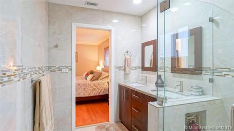 14300 Leaning Pine Dr, Miami Lakes, FL 33014 photo 20