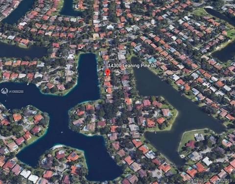 14300 Leaning Pine Dr, Miami Lakes, FL 33014 photo 39