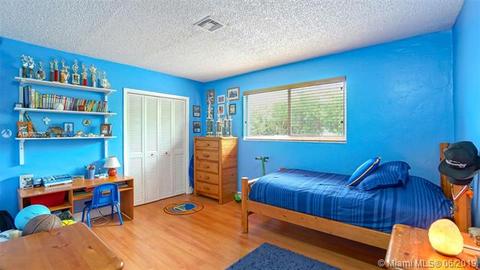 14300 Leaning Pine Dr, Miami Lakes, FL 33014 photo 25