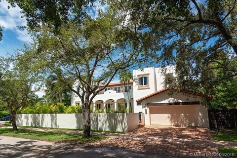 565 Harbor Dr, Key Biscayne, FL 33149 photo 1