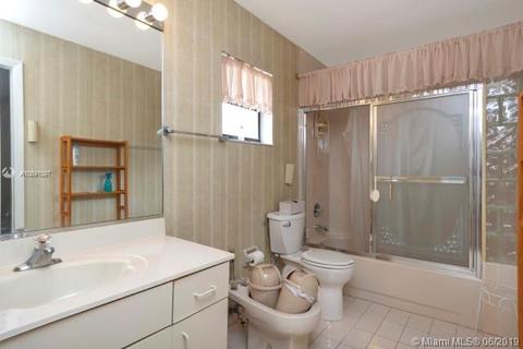 2782 W 54th Pl, Hialeah, FL 33016 photo 27