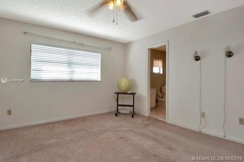 2782 W 54th Pl, Hialeah, FL 33016 photo 25