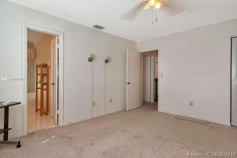 2782 W 54th Pl, Hialeah, FL 33016 photo 26