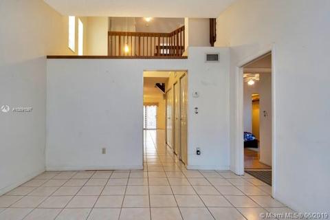 2782 W 54th Pl, Hialeah, FL 33016 photo 4