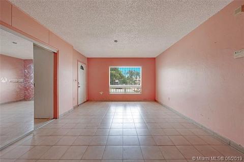 466 E 37th St, Hialeah, FL 33013 photo 2