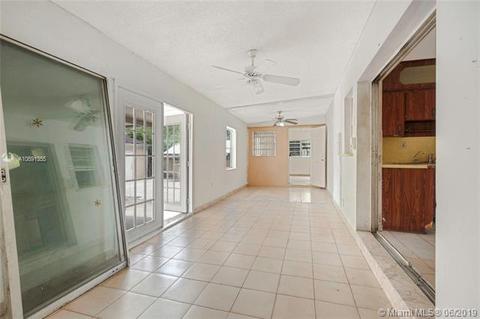 466 E 37th St, Hialeah, FL 33013 photo 8