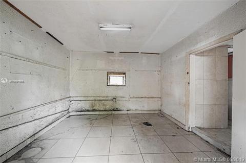 466 E 37th St, Hialeah, FL 33013 photo 21